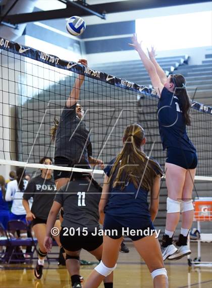 Thumbnail 1 in Long Beach Poly vs Valley Christian (Durango Fall Classic) photogallery.