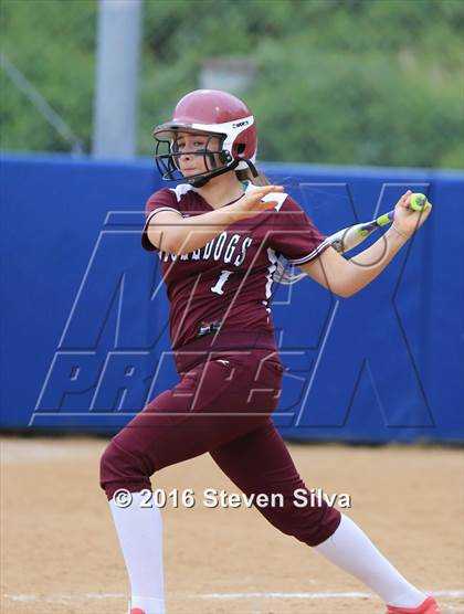Thumbnail 2 in Calexico vs. Escondido (CIF SDS D2 Final) photogallery.