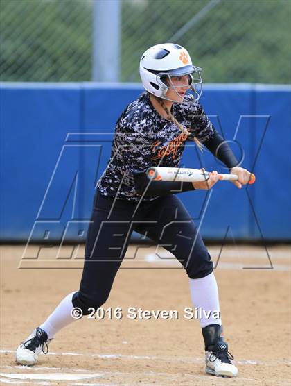 Thumbnail 3 in Calexico vs. Escondido (CIF SDS D2 Final) photogallery.