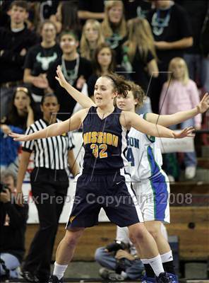 Thumbnail 3 in Mission Prep vs. Branson (CIF State D5 Final) photogallery.