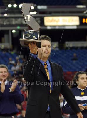 Thumbnail 2 in Mission Prep vs. Branson (CIF State D5 Final) photogallery.