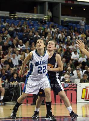 Thumbnail 2 in Mission Prep vs. Branson (CIF State D5 Final) photogallery.