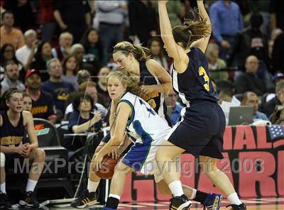 Thumbnail 2 in Mission Prep vs. Branson (CIF State D5 Final) photogallery.