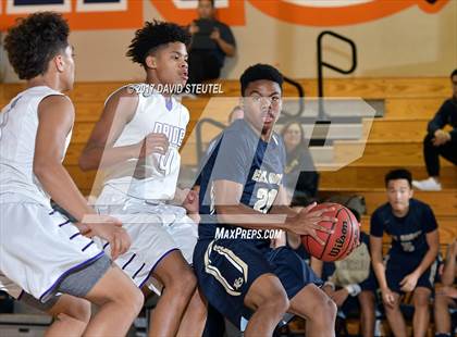 Thumbnail 3 in Elk Grove vs. Bradshaw Christian (Running with the Pack) photogallery.