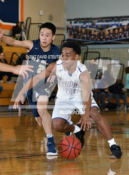Thumbnail 2 in Elk Grove vs. Bradshaw Christian (Running with the Pack) photogallery.
