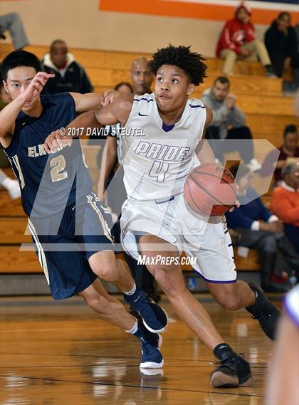 Thumbnail 3 in Elk Grove vs. Bradshaw Christian (Running with the Pack) photogallery.