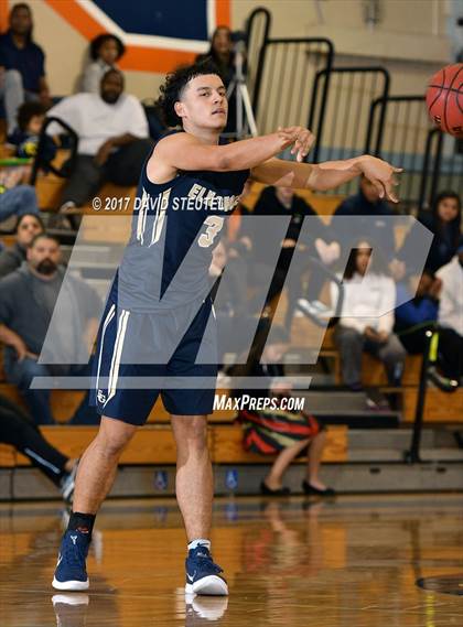 Thumbnail 2 in Elk Grove vs. Bradshaw Christian (Running with the Pack) photogallery.