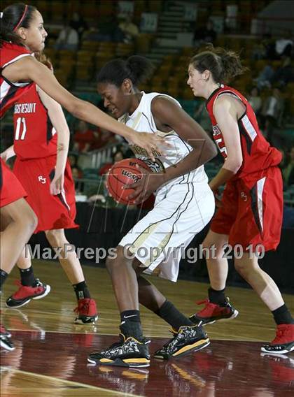 Thumbnail 2 in Monarch vs. Regis Jesuit (5A Quarterfinals) photogallery.