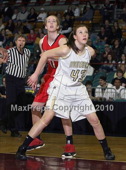 Thumbnail 3 in Monarch vs. Regis Jesuit (5A Quarterfinals) photogallery.