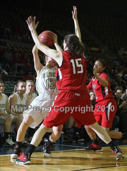 Thumbnail 2 in Monarch vs. Regis Jesuit (5A Quarterfinals) photogallery.