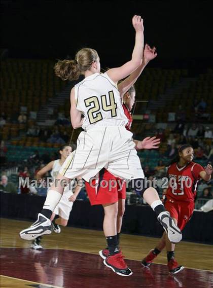Thumbnail 3 in Monarch vs. Regis Jesuit (5A Quarterfinals) photogallery.