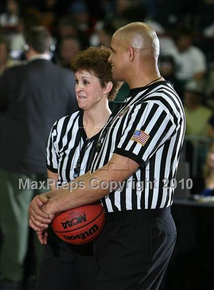 Thumbnail 3 in Monarch vs. Regis Jesuit (5A Quarterfinals) photogallery.