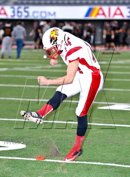 Thumbnail 2 in Salpointe Catholic vs. Chaparral (AIA D2 Final) photogallery.