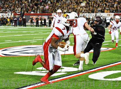 Thumbnail 1 in Salpointe Catholic vs. Chaparral (AIA D2 Final) photogallery.