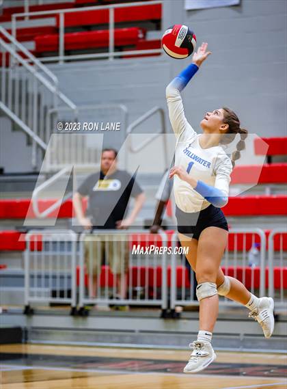 Thumbnail 2 in Stillwater @ Mustang photogallery.