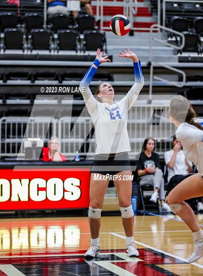 Thumbnail 1 in Stillwater @ Mustang photogallery.