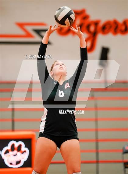 Thumbnail 1 in Antelope @ Roseville photogallery.