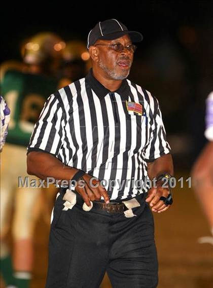 Thumbnail 2 in St. Anthony vs. St. Monica photogallery.