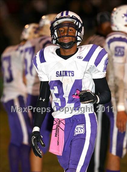 Thumbnail 1 in St. Anthony vs. St. Monica photogallery.
