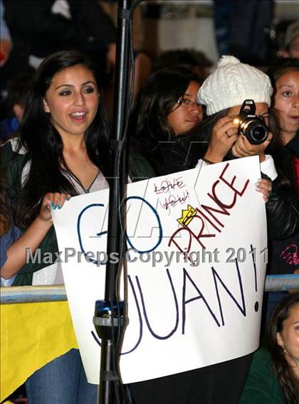 Thumbnail 2 in St. Anthony vs. St. Monica photogallery.