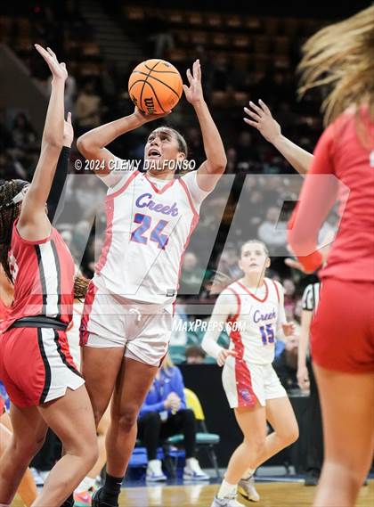 Thumbnail 2 in Regis Jesuit vs Cherry Creek (CHSAA 6A Great 8) photogallery.