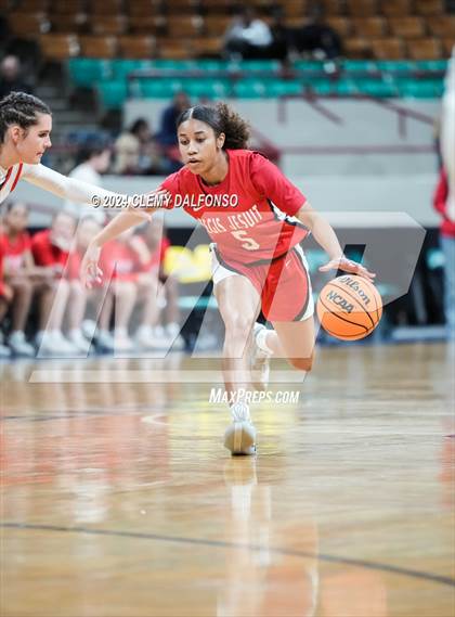 Thumbnail 2 in Regis Jesuit vs Cherry Creek (CHSAA 6A Great 8) photogallery.