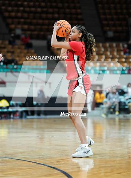 Thumbnail 1 in Regis Jesuit vs Cherry Creek (CHSAA 6A Great 8) photogallery.