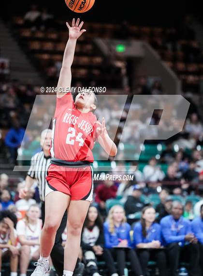 Thumbnail 2 in Regis Jesuit vs Cherry Creek (CHSAA 6A Great 8) photogallery.