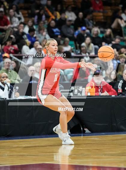 Thumbnail 2 in Regis Jesuit vs Cherry Creek (CHSAA 6A Great 8) photogallery.
