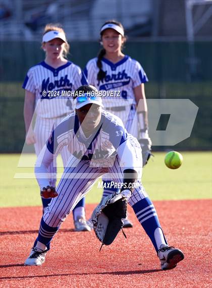 Thumbnail 2 in North Forney vs Mt Vernon (McKinney Tournament) photogallery.