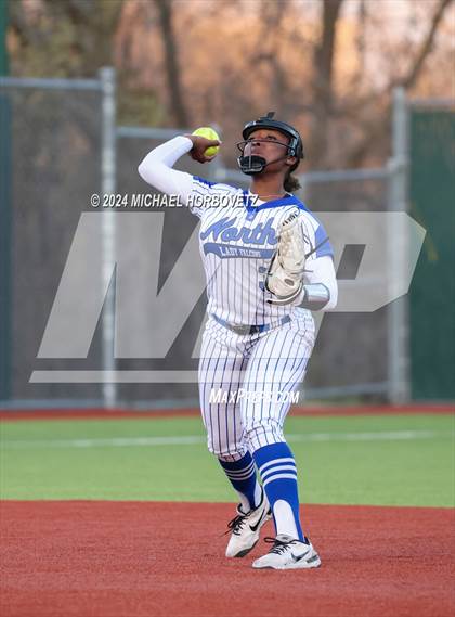 Thumbnail 2 in North Forney vs Mt Vernon (McKinney Tournament) photogallery.