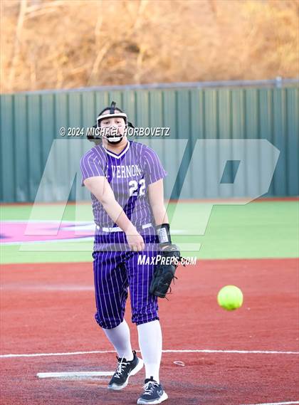 Thumbnail 3 in North Forney vs Mt Vernon (McKinney Tournament) photogallery.