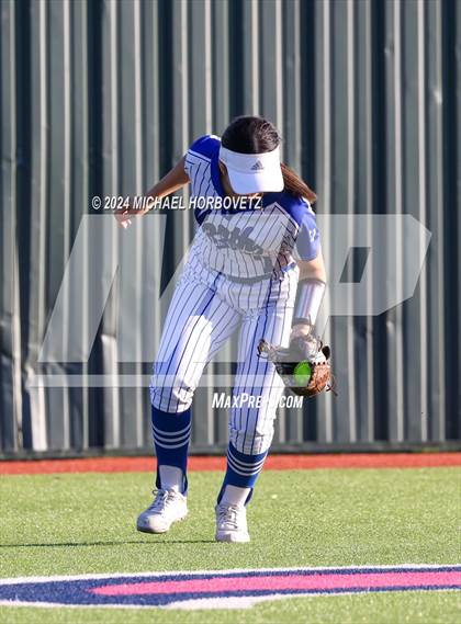 Thumbnail 3 in North Forney vs Mt Vernon (McKinney Tournament) photogallery.