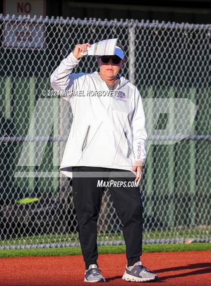 Thumbnail 2 in North Forney vs Mt Vernon (McKinney Tournament) photogallery.