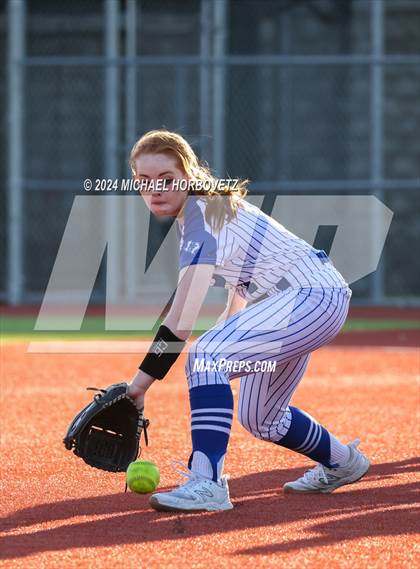 Thumbnail 1 in North Forney vs Mt Vernon (McKinney Tournament) photogallery.