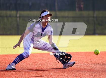 Thumbnail 3 in North Forney vs Mt Vernon (McKinney Tournament) photogallery.