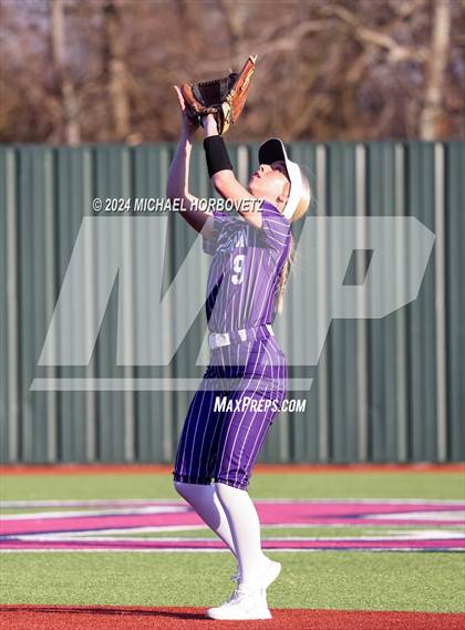 Thumbnail 1 in North Forney vs Mt Vernon (McKinney Tournament) photogallery.