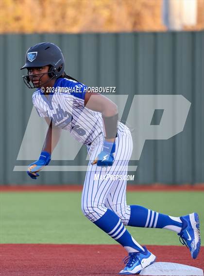 Thumbnail 2 in North Forney vs Mt Vernon (McKinney Tournament) photogallery.