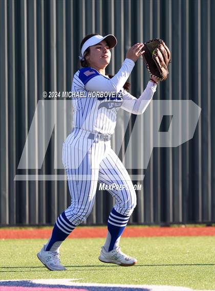 Thumbnail 1 in North Forney vs Mt Vernon (McKinney Tournament) photogallery.