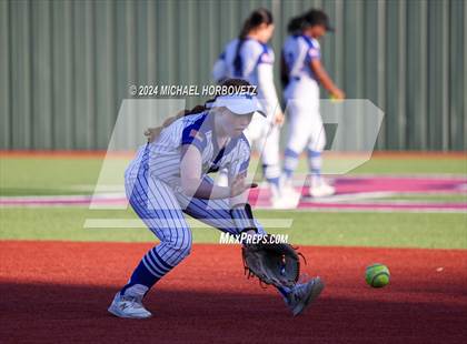Thumbnail 2 in North Forney vs Mt Vernon (McKinney Tournament) photogallery.