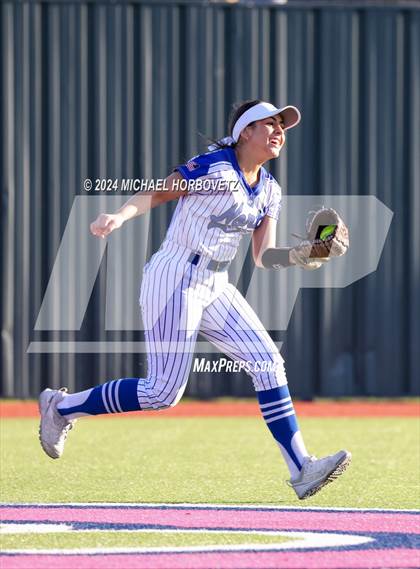 Thumbnail 1 in North Forney vs Mt Vernon (McKinney Tournament) photogallery.