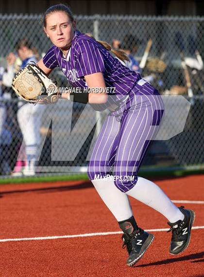 Thumbnail 3 in North Forney vs Mt Vernon (McKinney Tournament) photogallery.