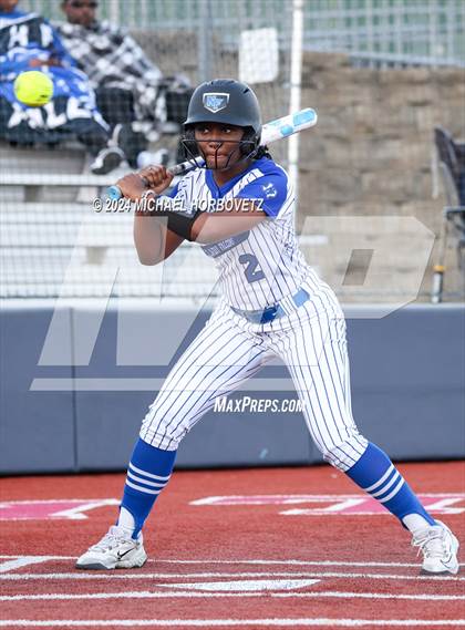 Thumbnail 1 in North Forney vs Mt Vernon (McKinney Tournament) photogallery.