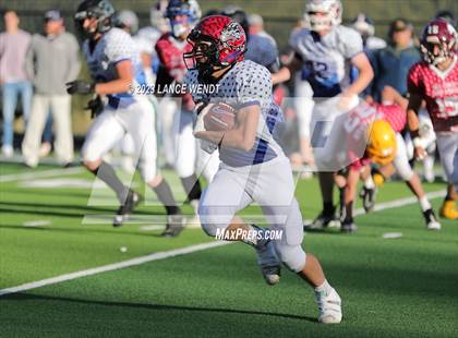 Thumbnail 3 in 8 Man North vs South All State photogallery.