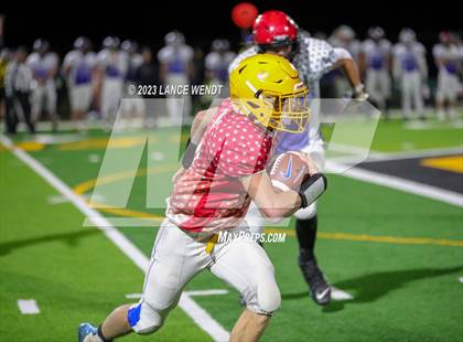 Thumbnail 2 in 8 Man North vs South All State photogallery.