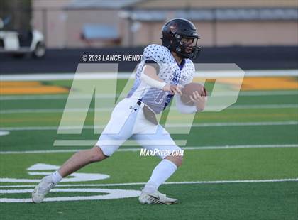 Thumbnail 3 in 8 Man North vs South All State photogallery.