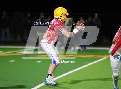 Thumbnail 2 in 8 Man North vs South All State photogallery.