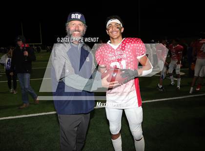 Thumbnail 2 in 8 Man North vs South All State photogallery.