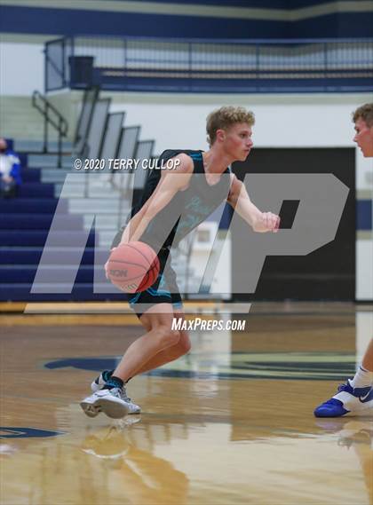 Thumbnail 2 in Farmington vs. Pleasant Grove (CC Winter Invitational) photogallery.