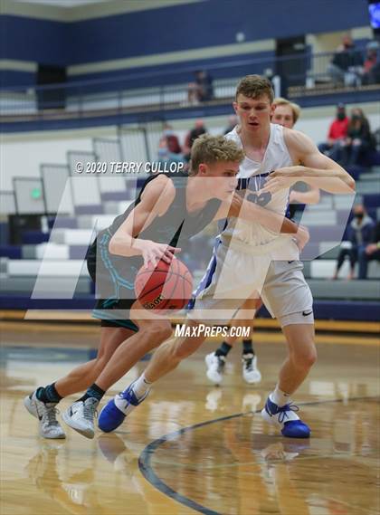 Thumbnail 1 in Farmington vs. Pleasant Grove (CC Winter Invitational) photogallery.